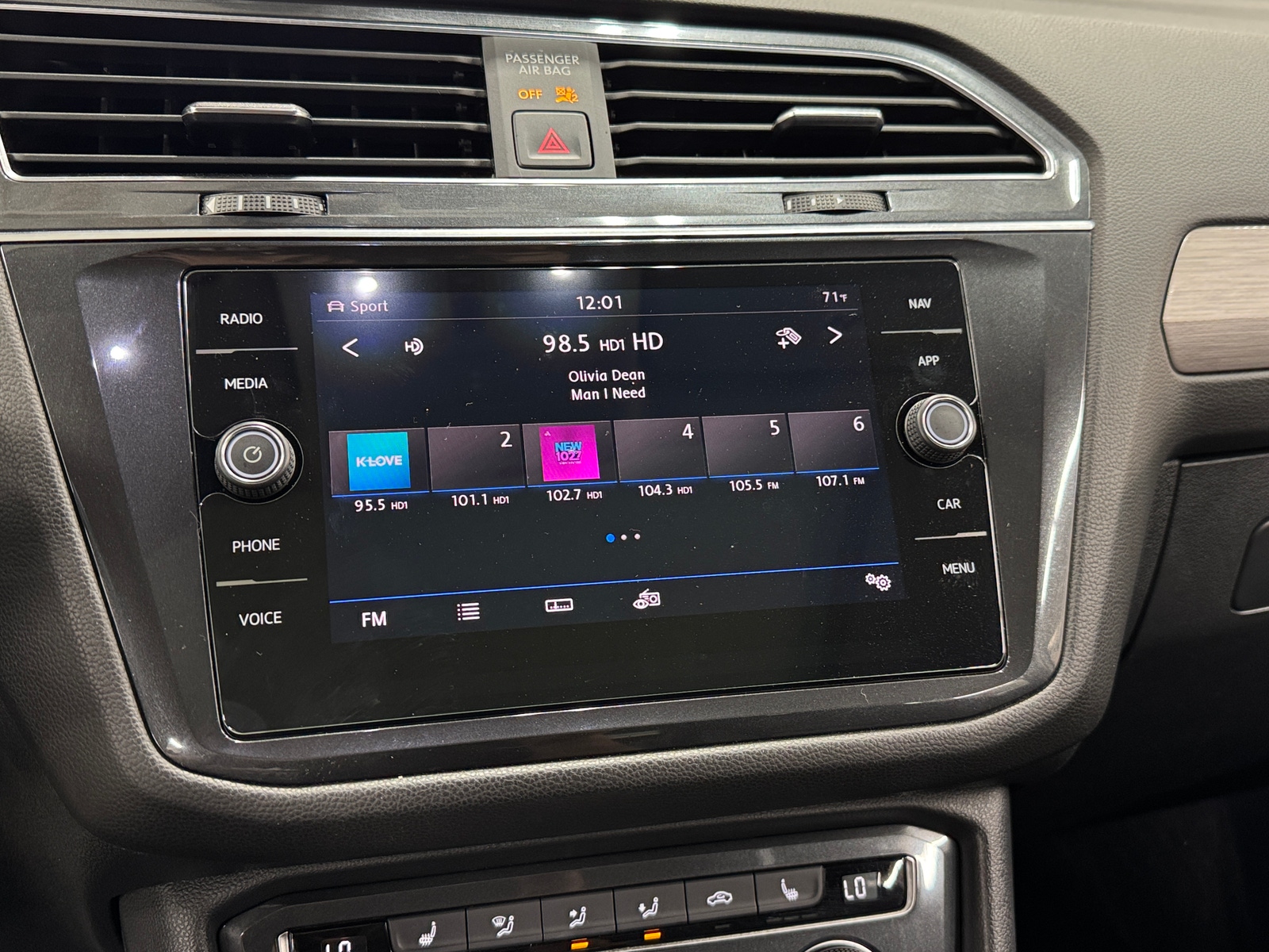 Thumbnail: 2019 Volkswagen Tiguan - 3