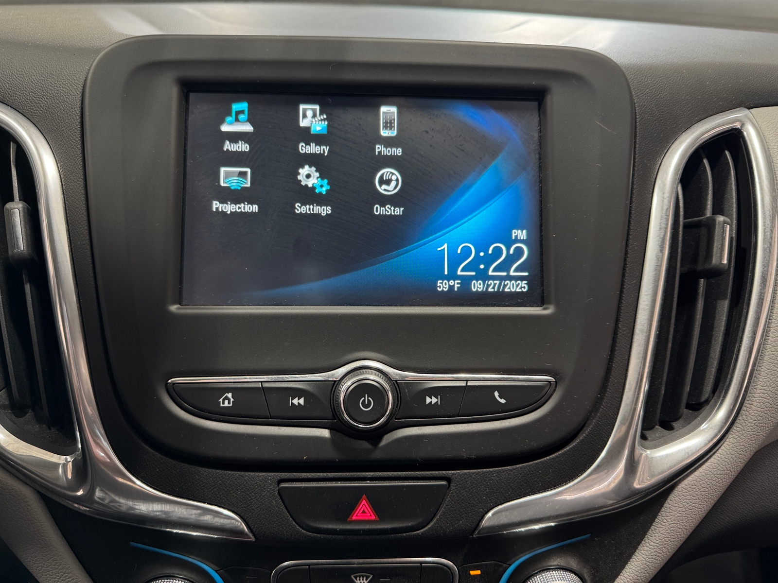 Thumbnail: 2018 Chevrolet Equinox - 4