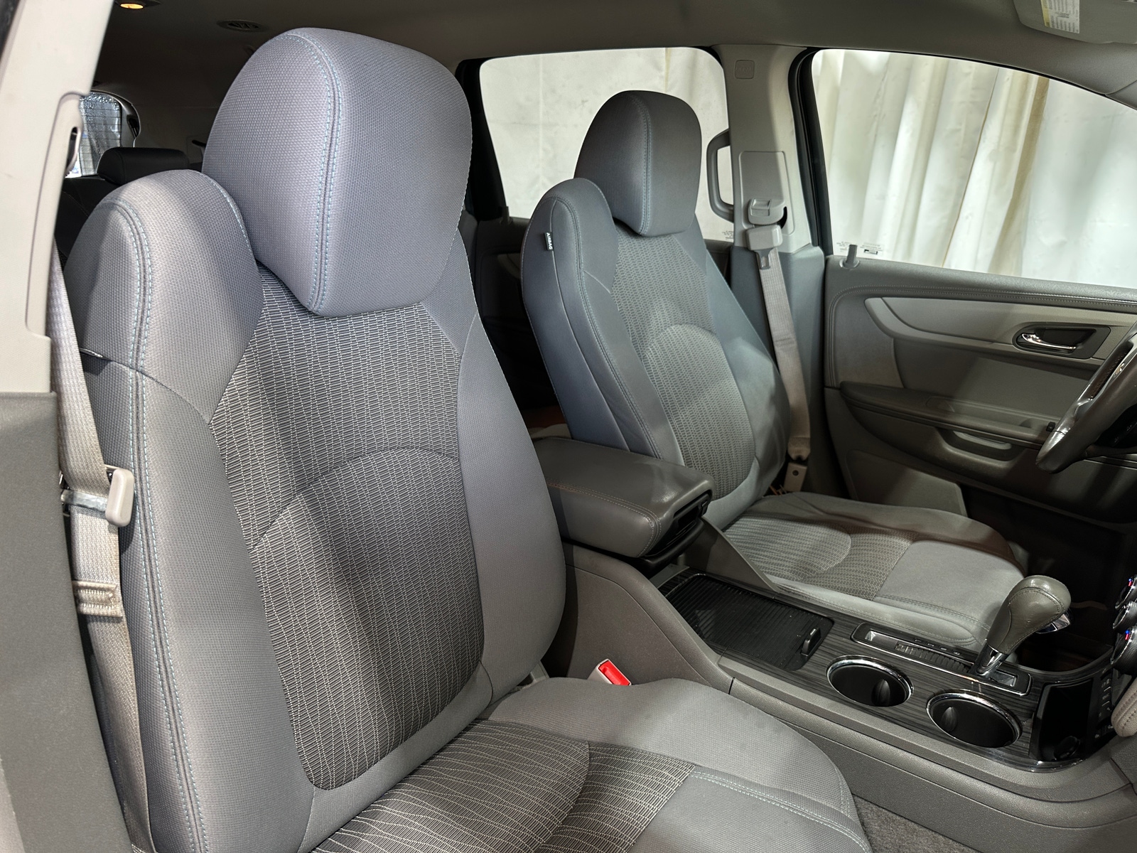 Thumbnail: 2014 Chevrolet Traverse - 2