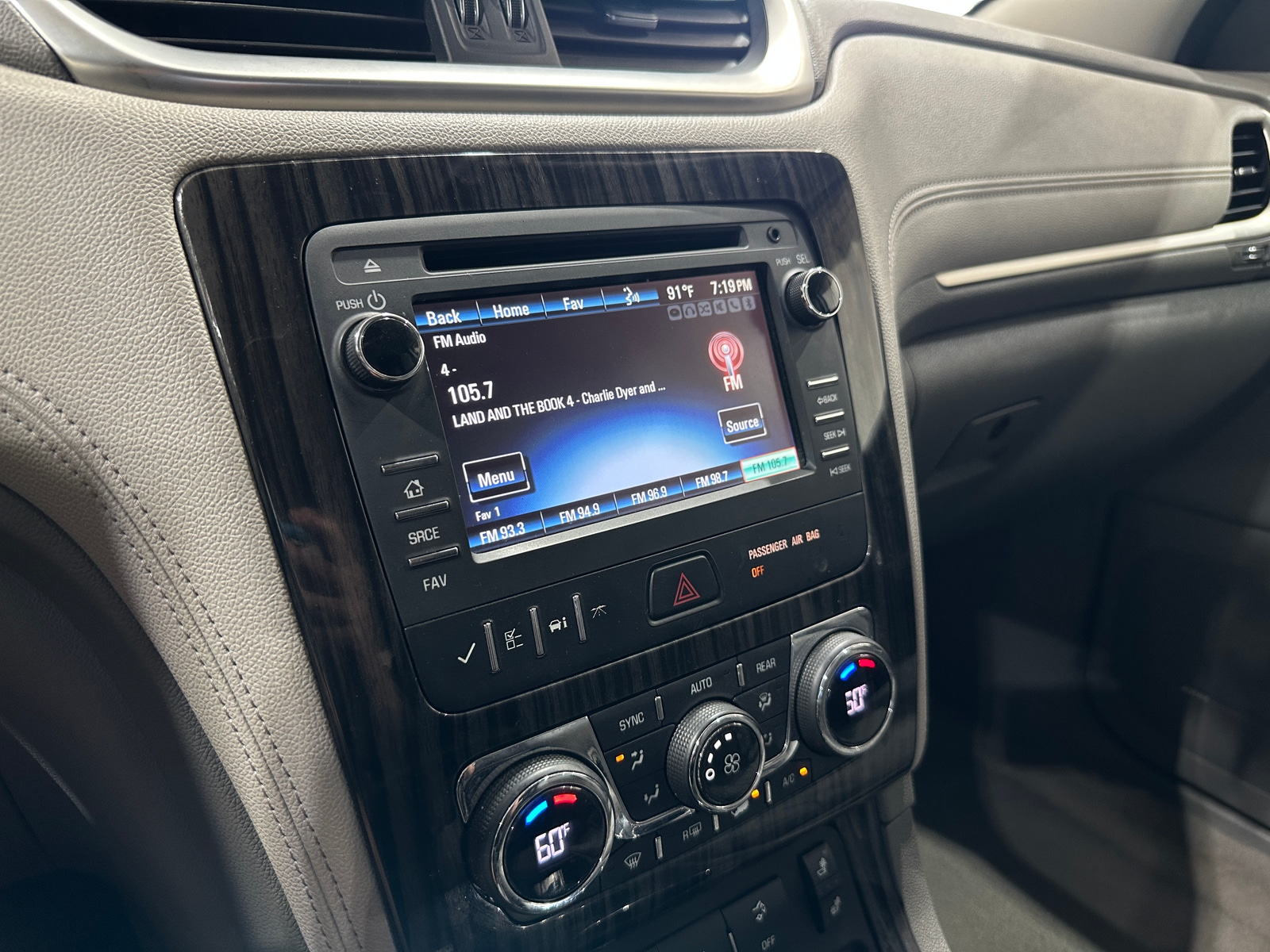 Thumbnail: 2014 Chevrolet Traverse - 4