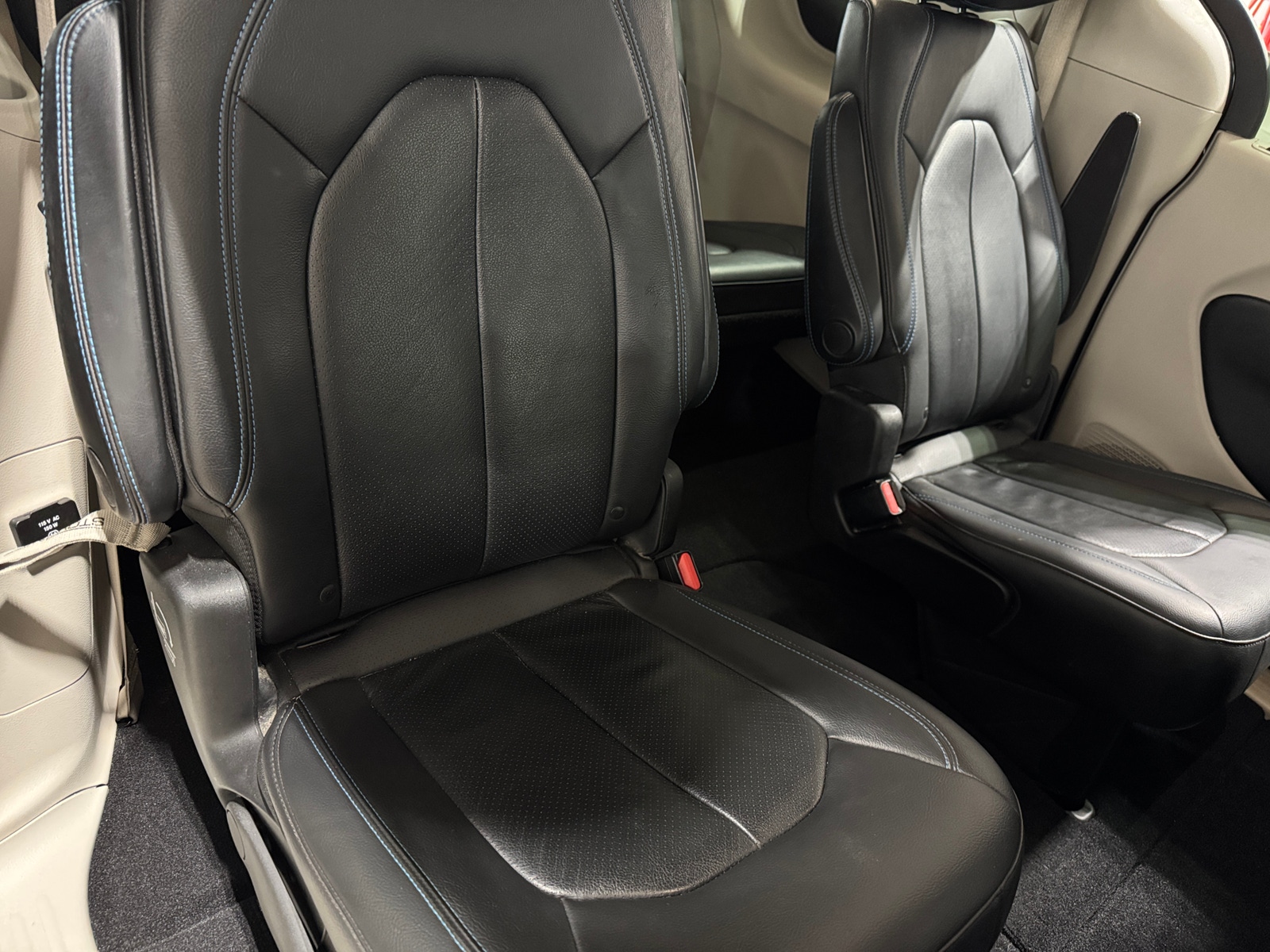 Thumbnail: 2021 Chrysler Pacifica - 5