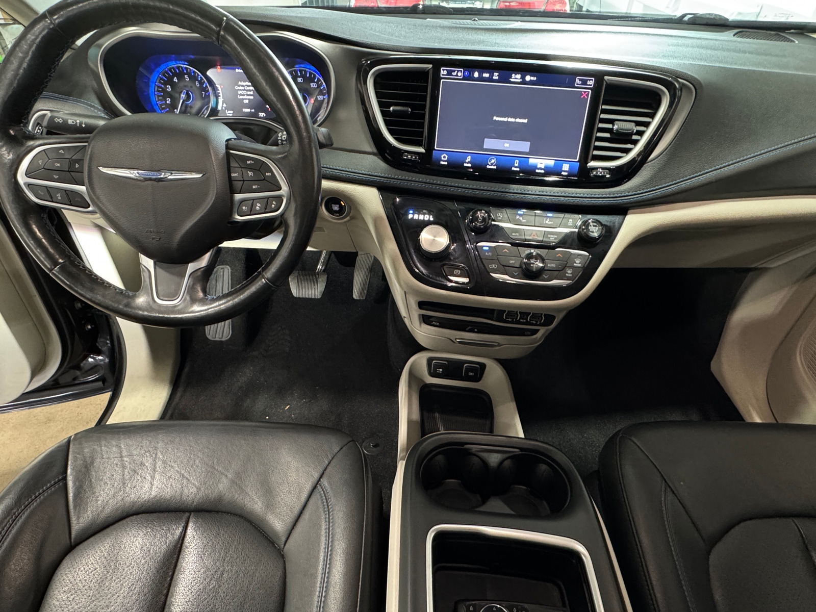 Thumbnail: 2021 Chrysler Pacifica - 2