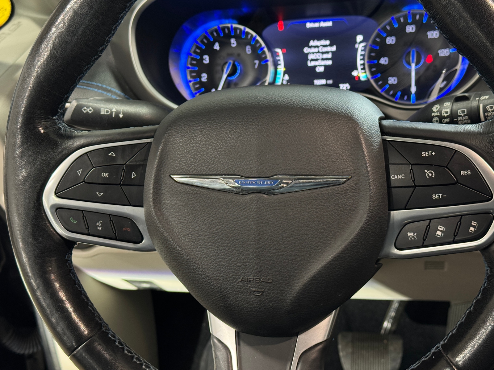 Thumbnail: 2021 Chrysler Pacifica - 4