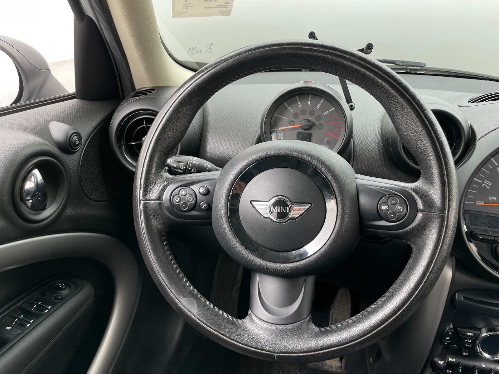Thumbnail: 2015 MINI Cooper Countryman - 4