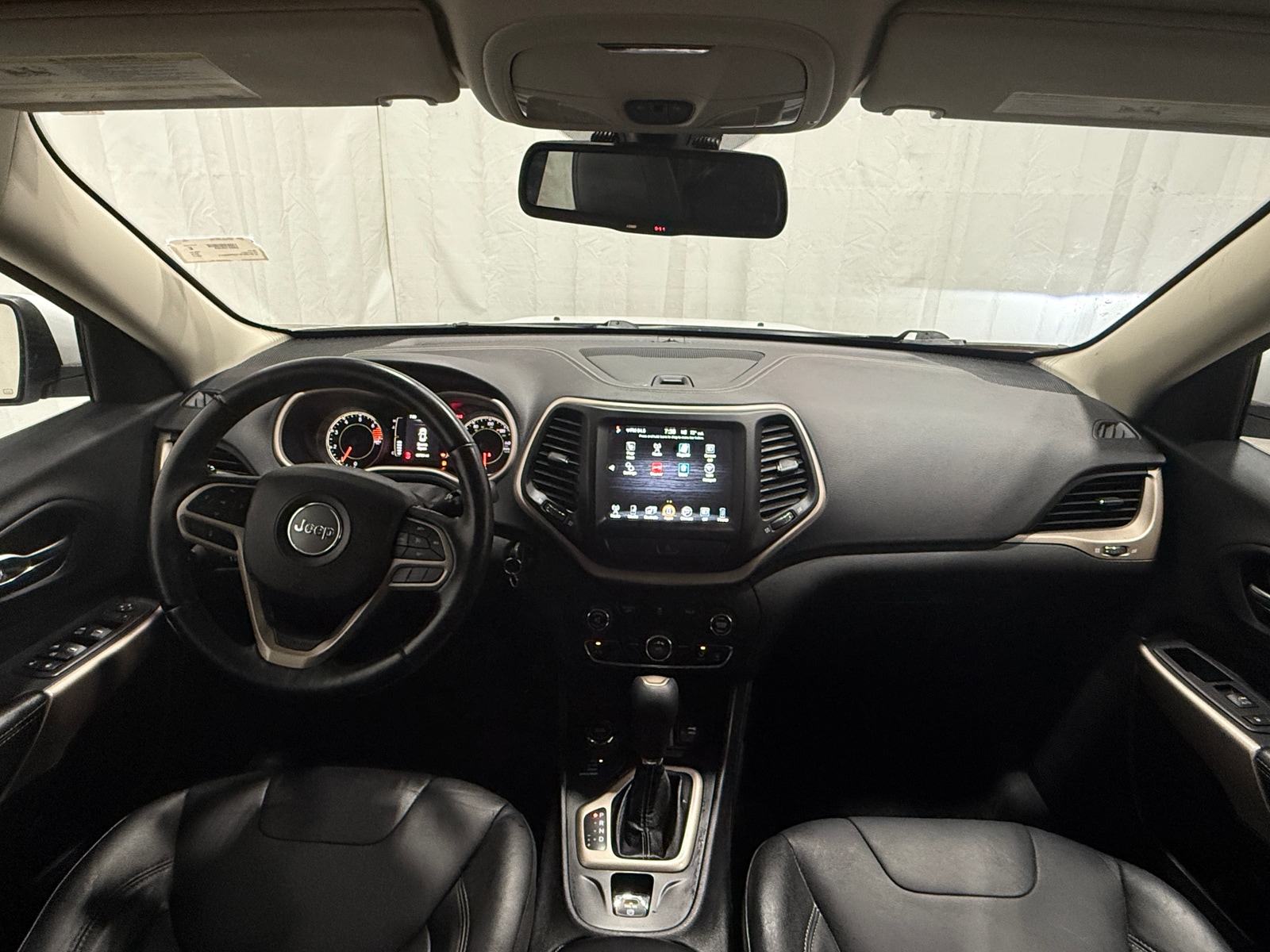 Thumbnail: 2017 Jeep Cherokee - 2
