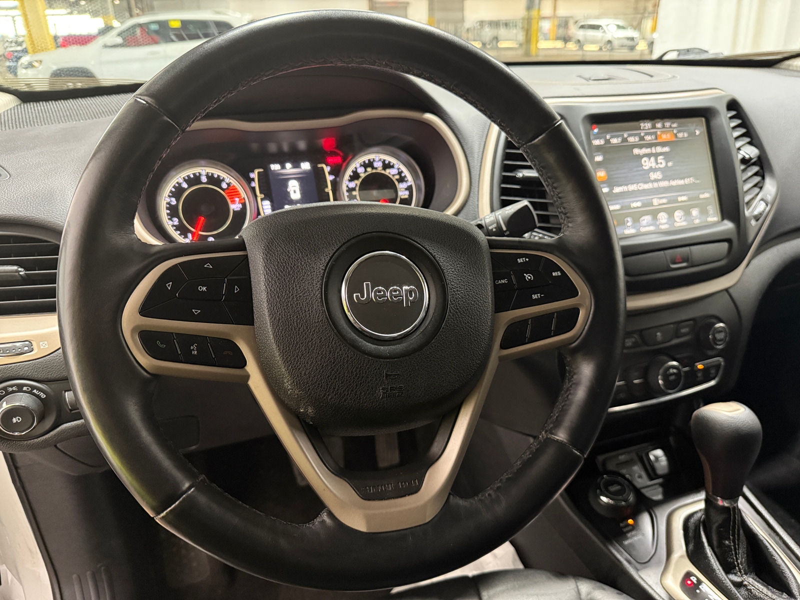 Thumbnail: 2017 Jeep Cherokee - 4