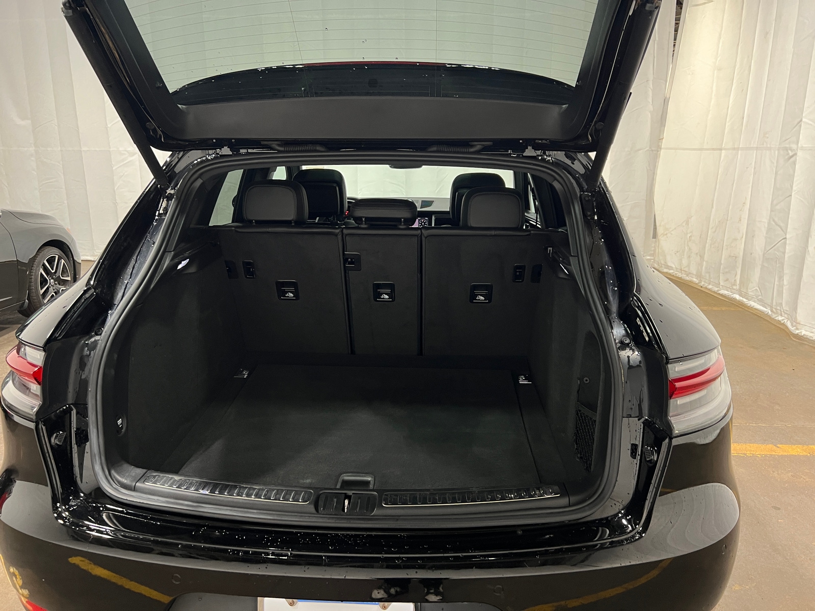Thumbnail: 2019 Porsche Macan - 6