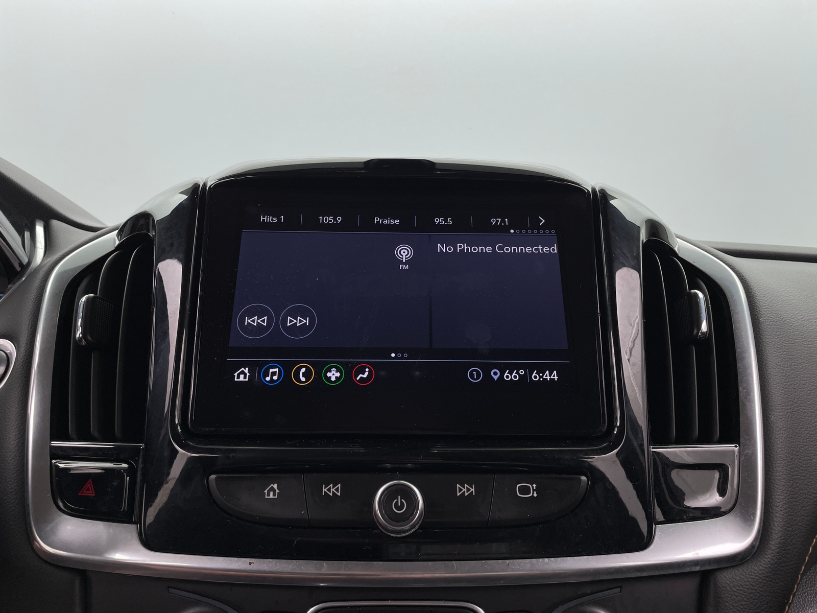 Thumbnail: 2020 Chevrolet Traverse - 4