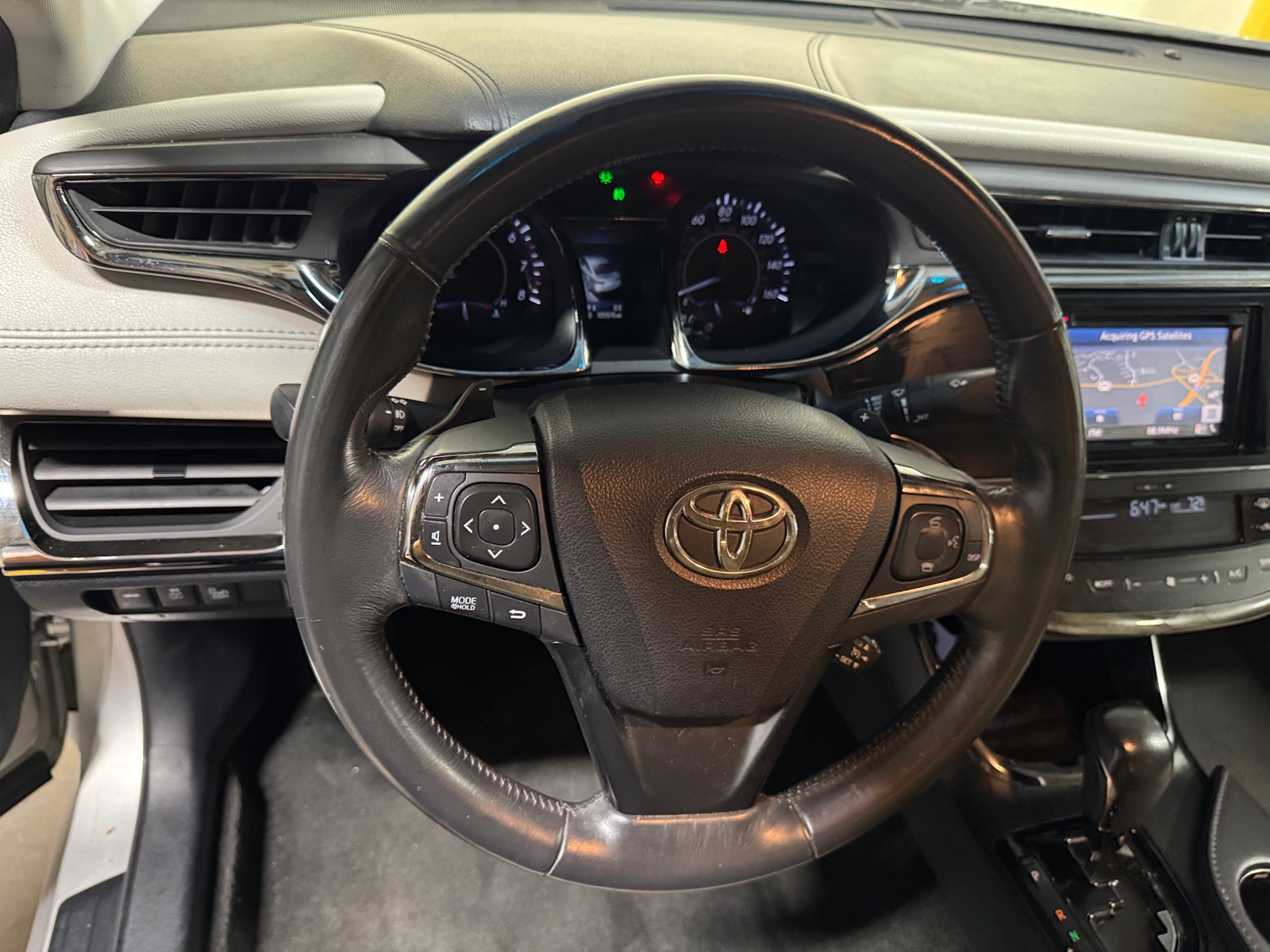 Thumbnail: 2014 Toyota Avalon - 4