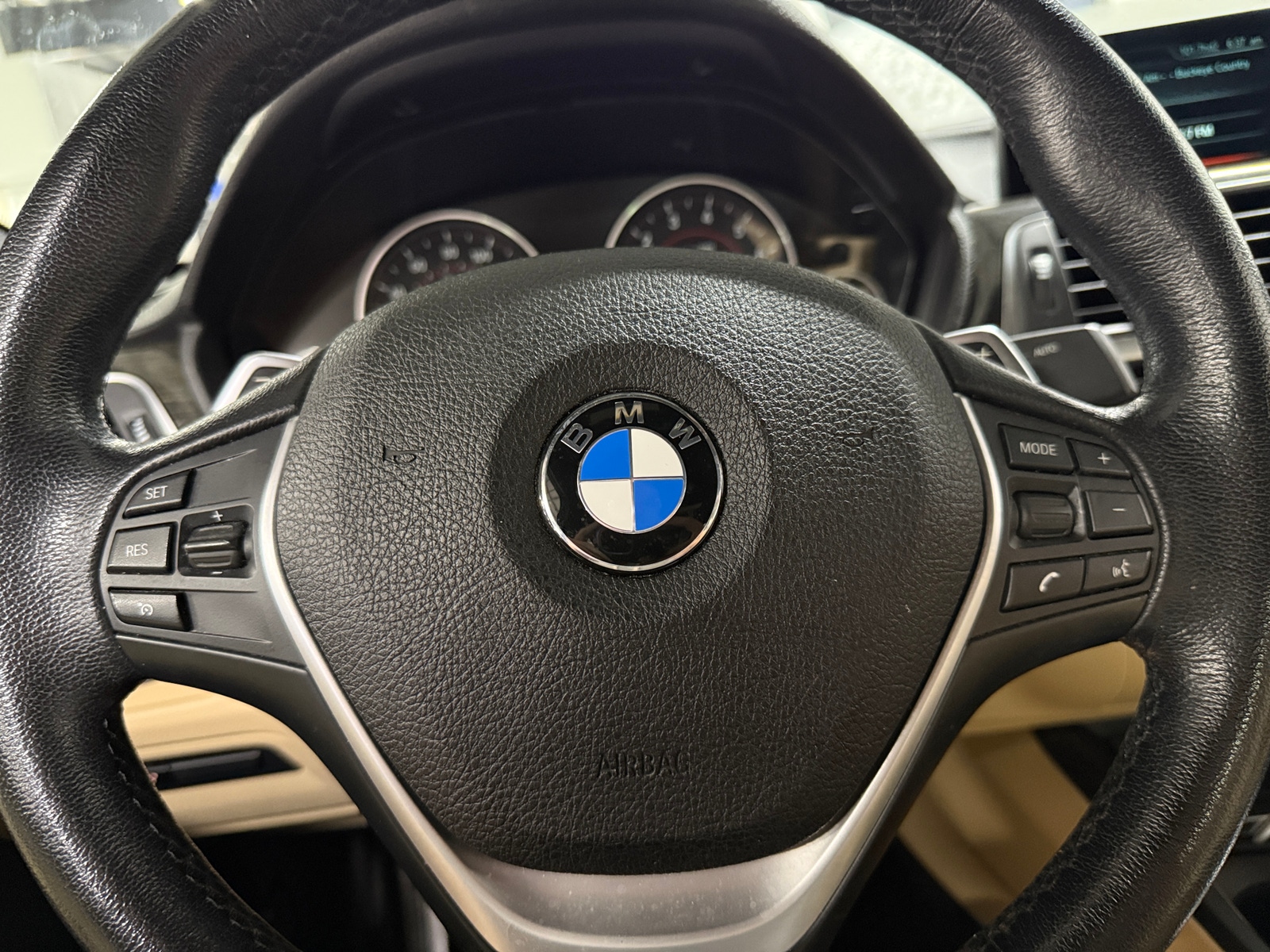 Thumbnail: 2017 BMW 3 Series - 4