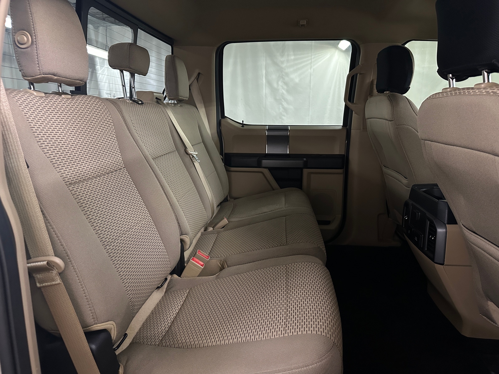 Thumbnail: 2018 Ford Econoline - 6