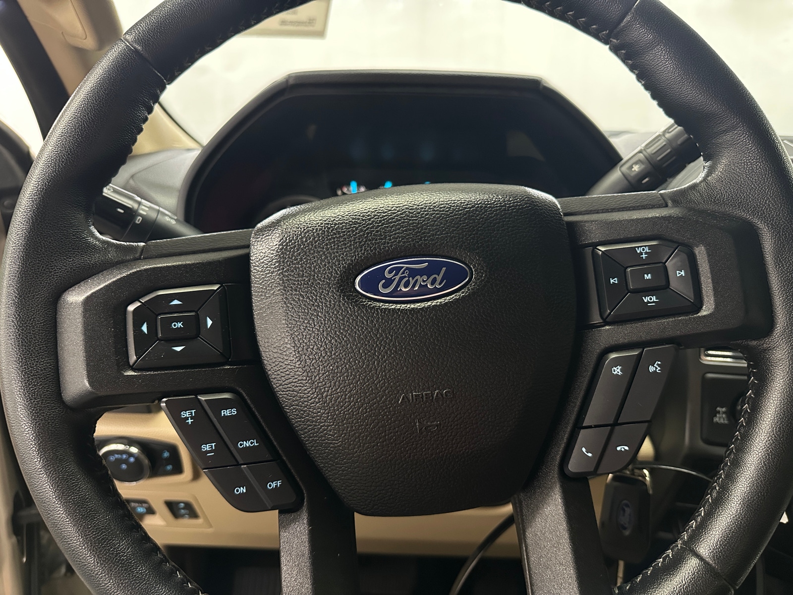 Thumbnail: 2018 Ford Econoline - 5
