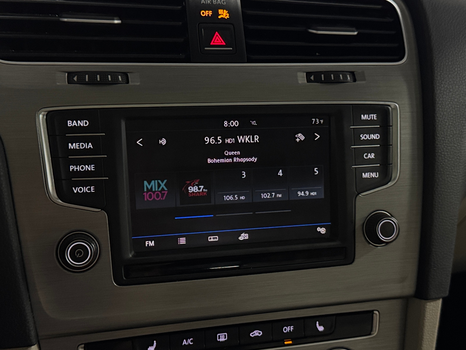 Thumbnail: 2017 Volkswagen Golf - 4