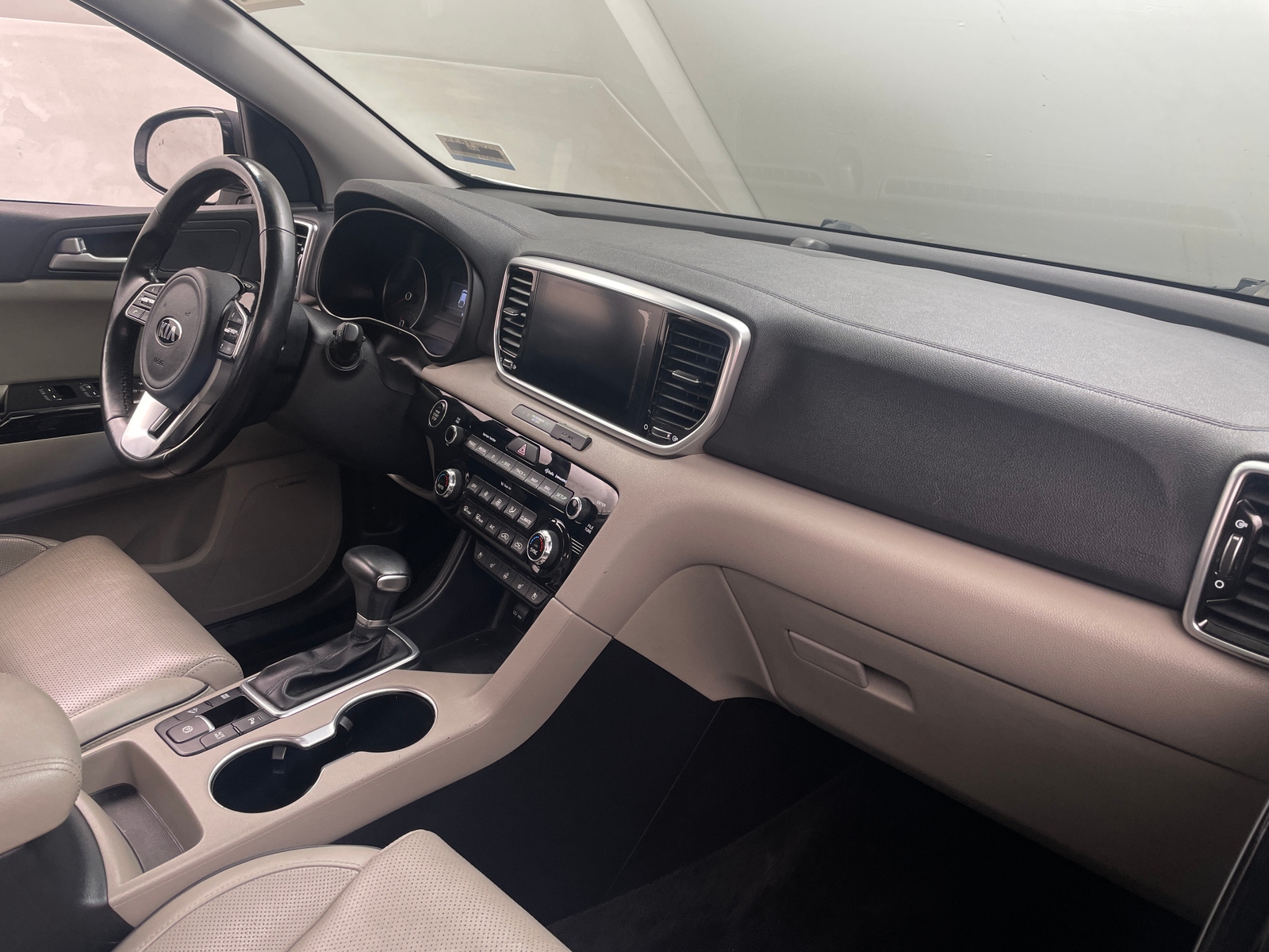 Thumbnail: 2020 Kia Sportage - 2