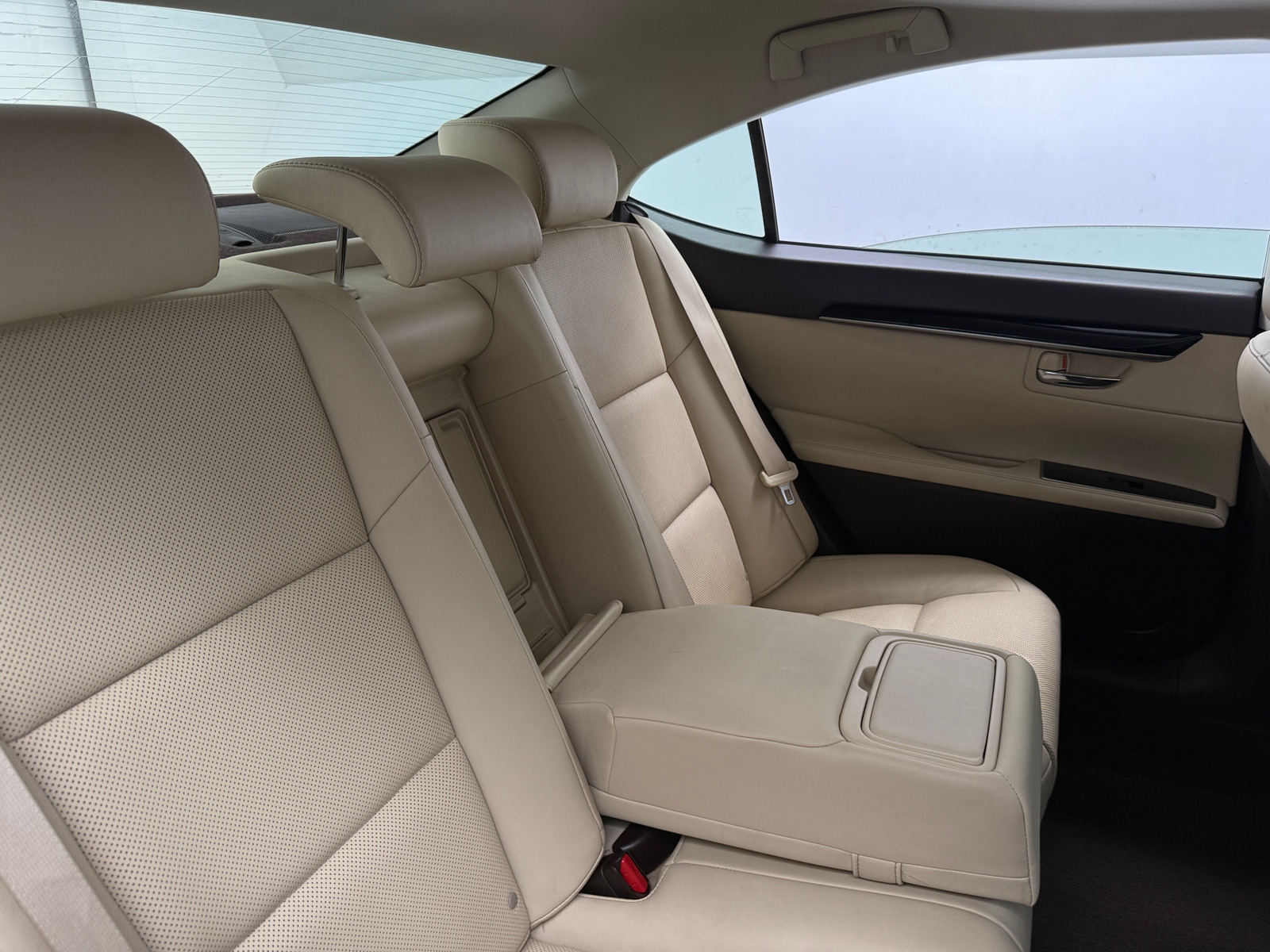 Thumbnail: 2016 Lexus ES - 5