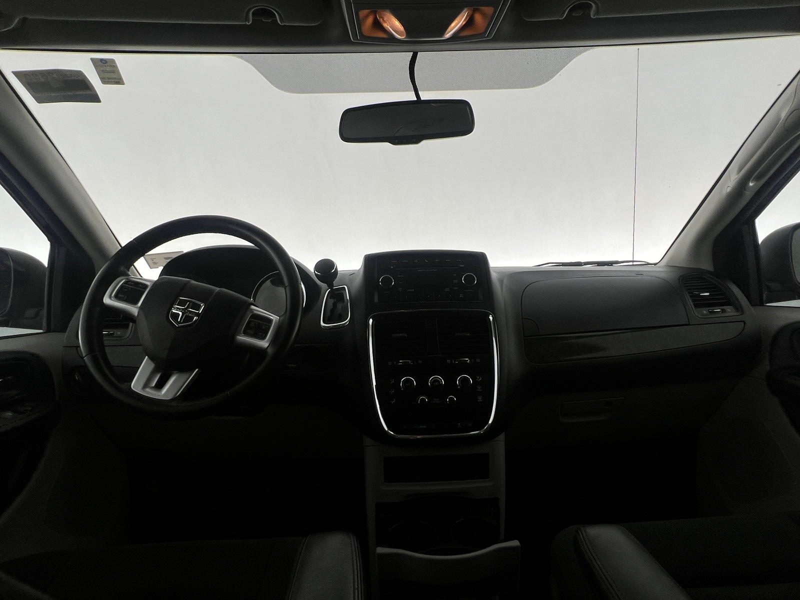 Thumbnail: 2017 Dodge Grand Caravan - 3