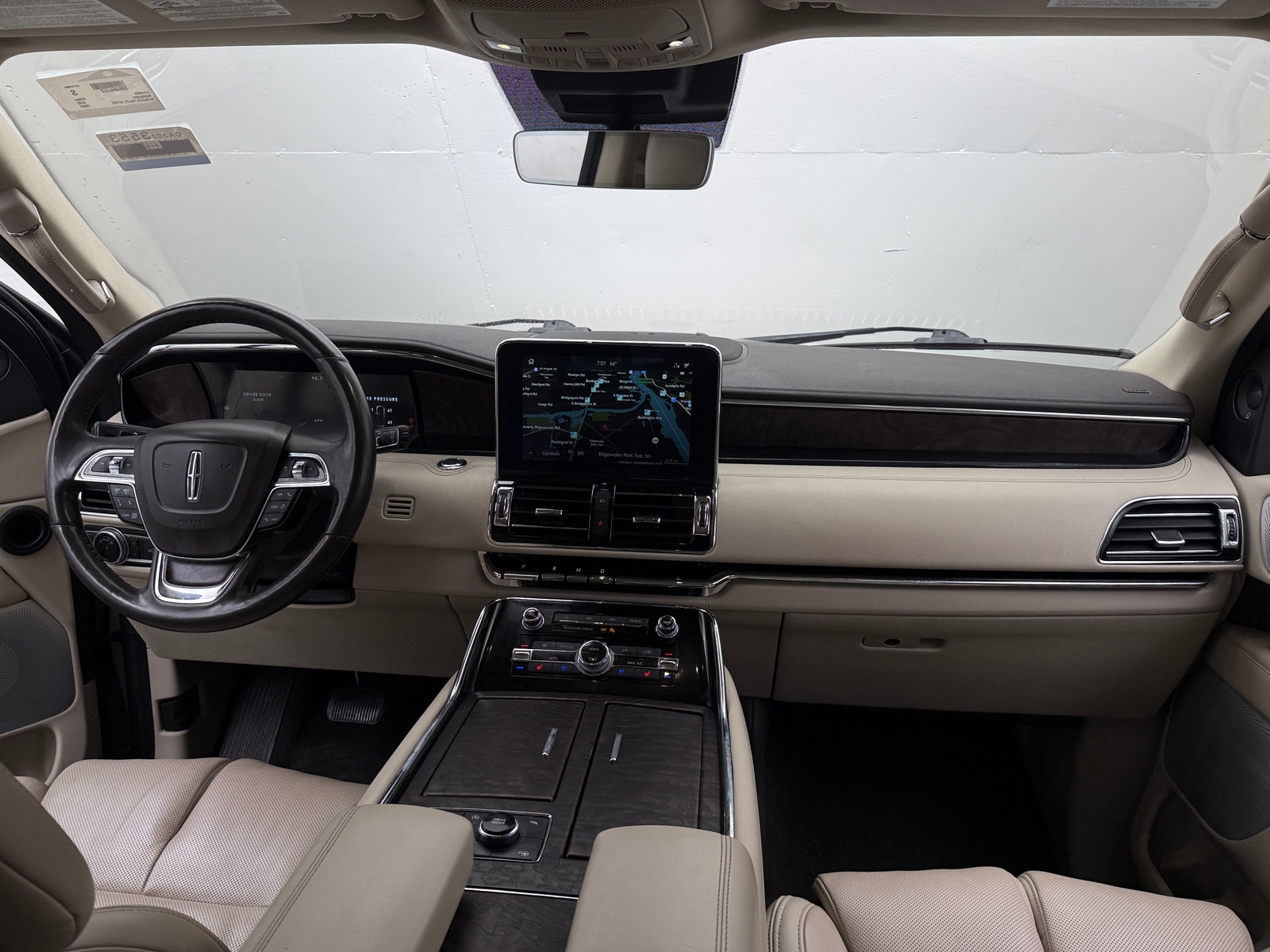 Thumbnail: 2020 Lincoln Navigator - 2