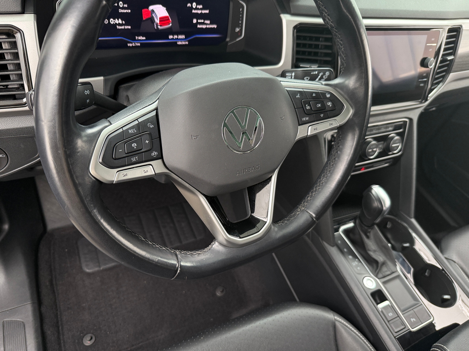 Thumbnail: 2021 Volkswagen Atlas - 4