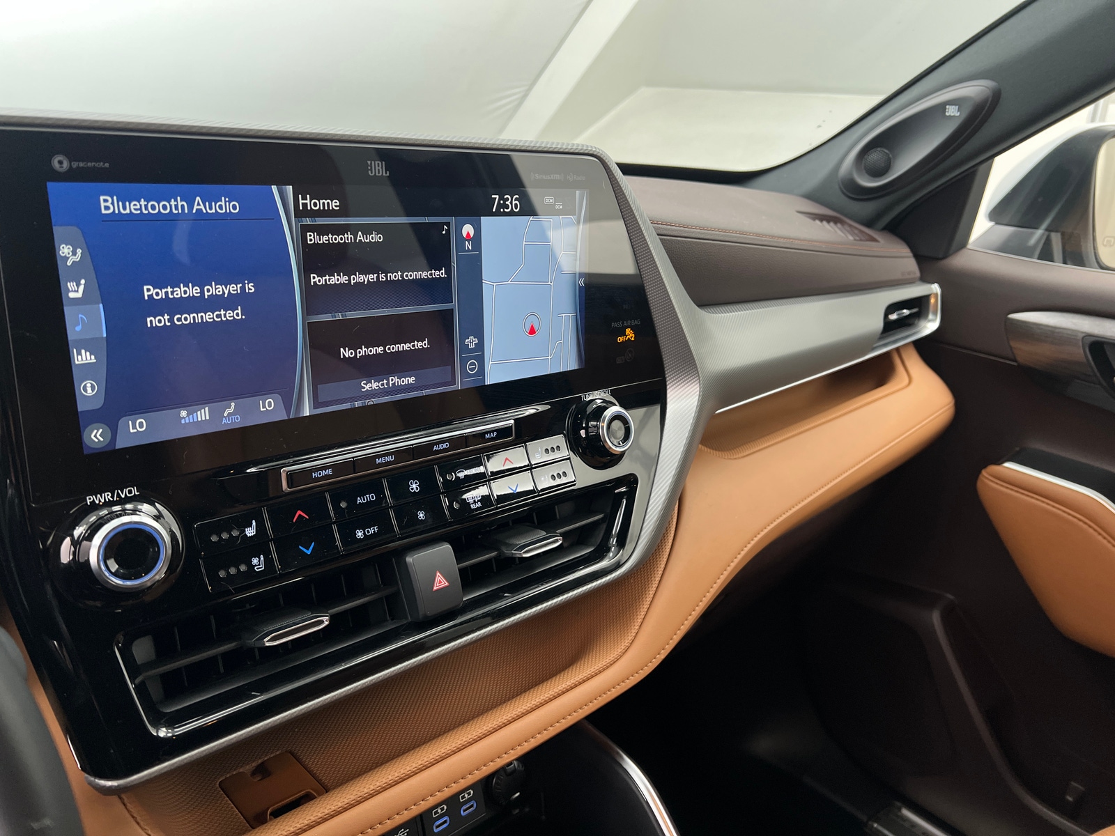 Thumbnail: 2022 Toyota Highlander - 3