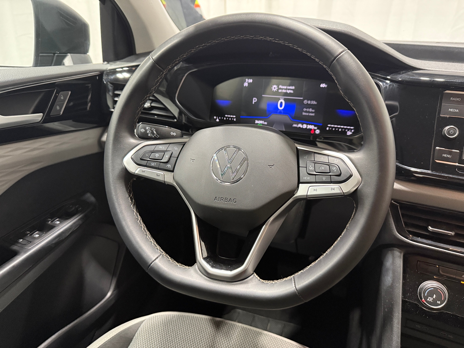 Thumbnail: 2024 Volkswagen Taos - 5