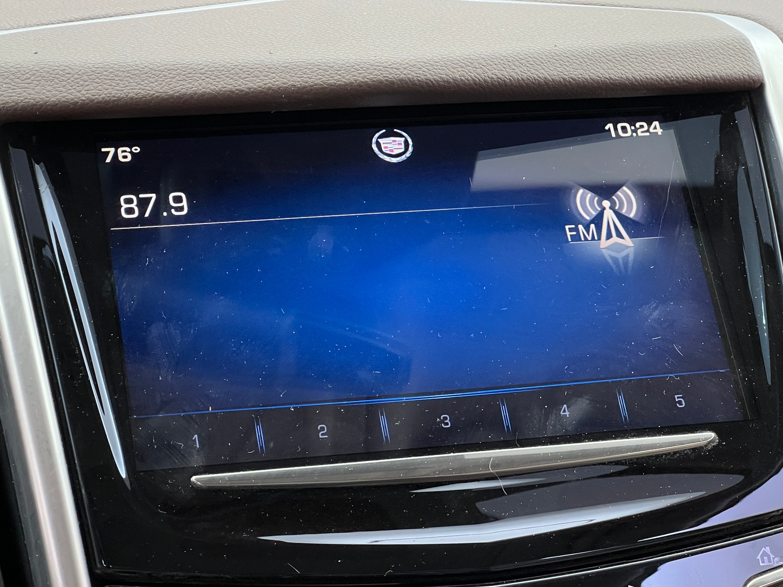 Thumbnail: 2014 Cadillac SRX - 3