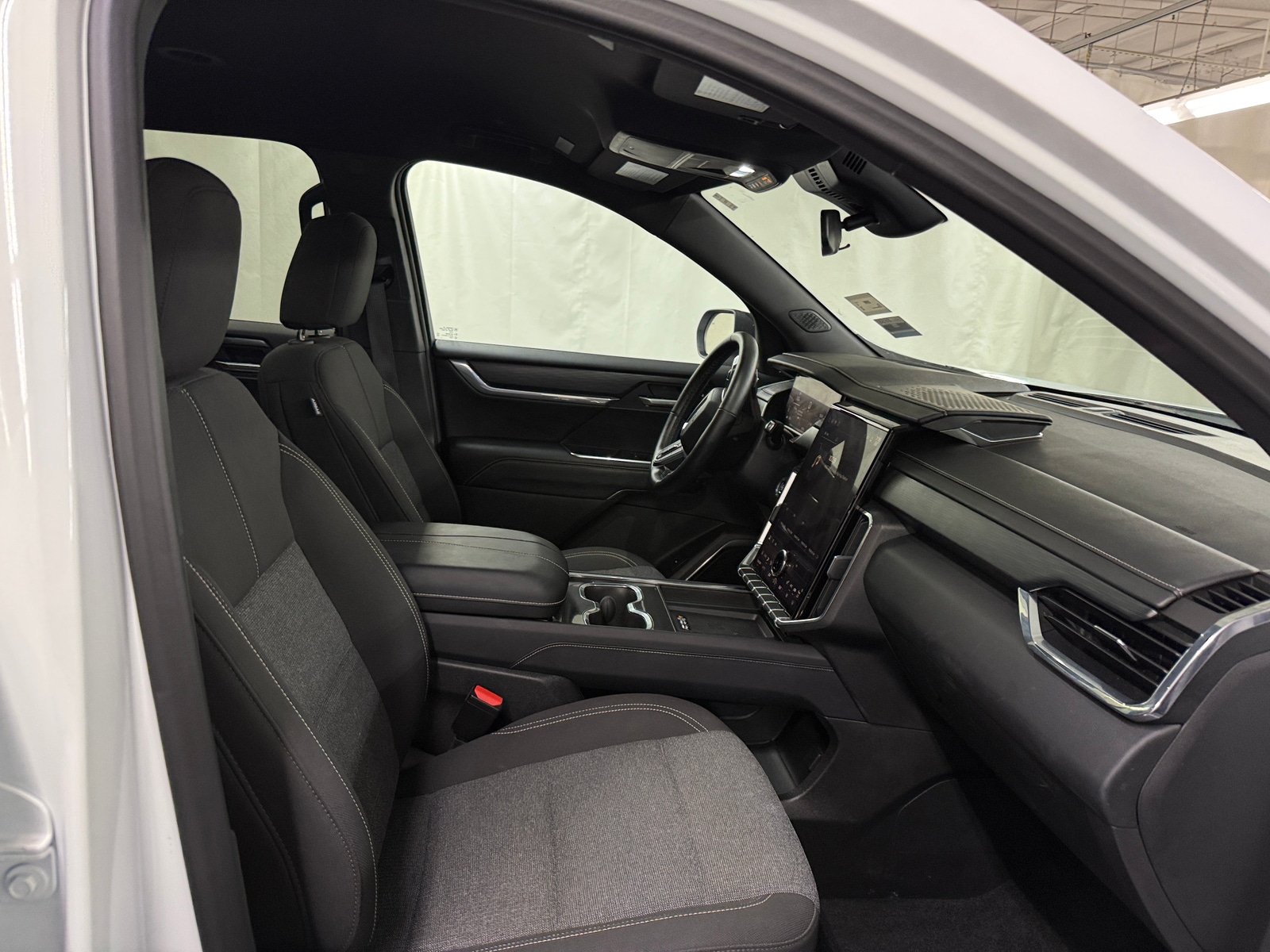 Thumbnail: 2025 GMC Acadia - 2