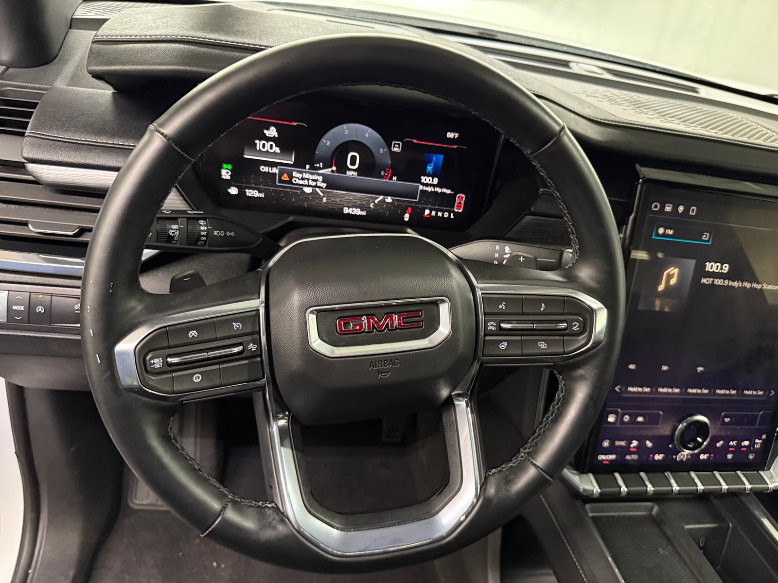 Thumbnail: 2025 GMC Acadia - 5