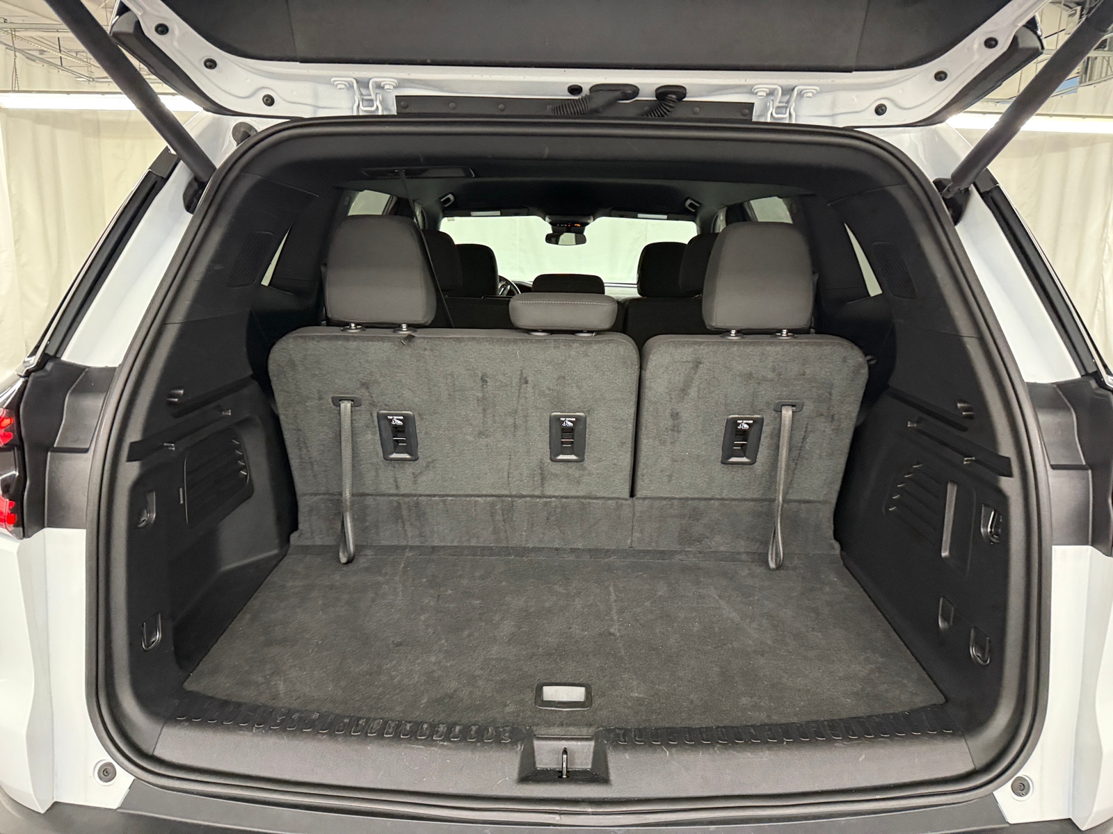 Thumbnail: 2025 GMC Acadia - 7