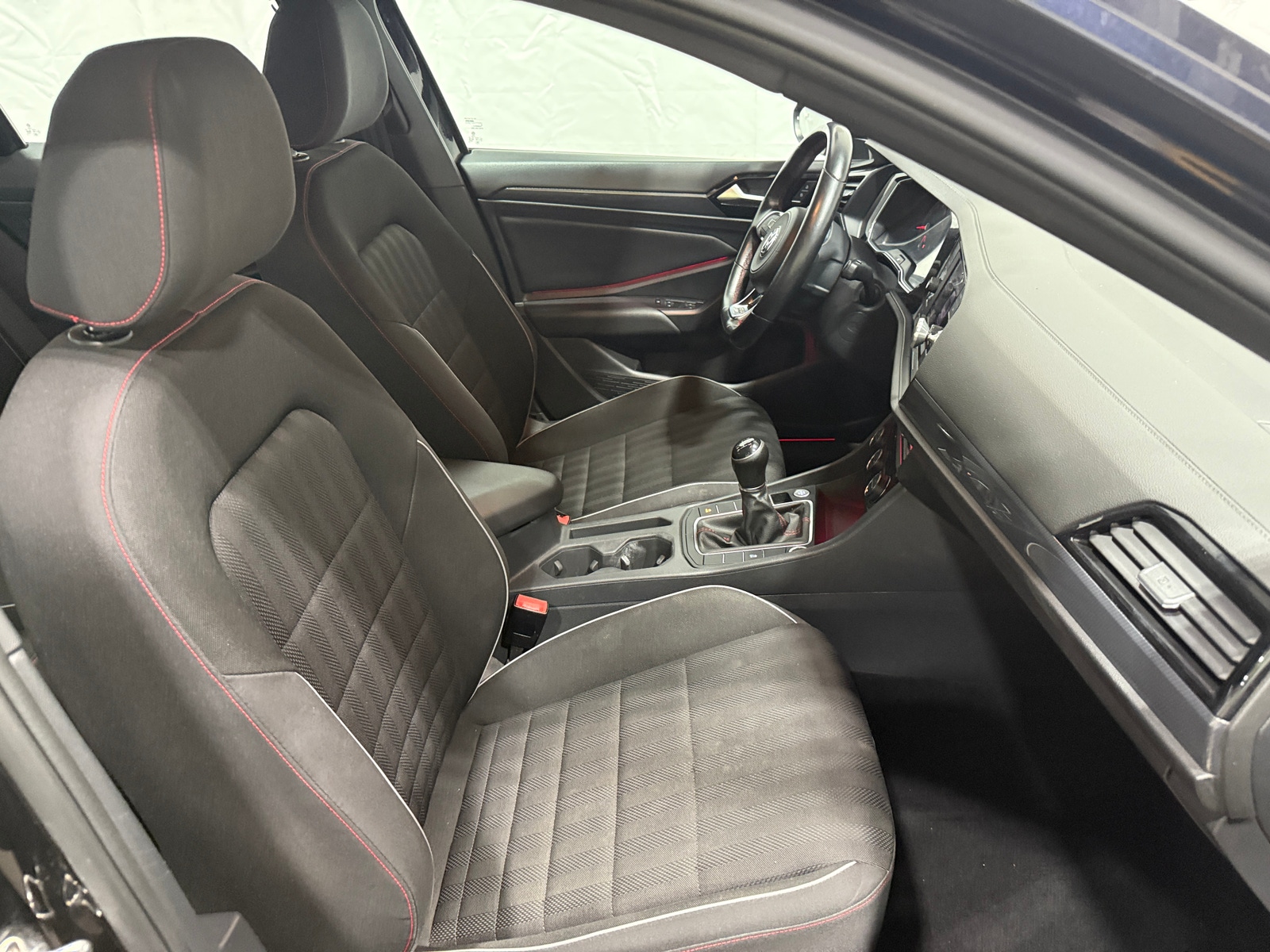 Thumbnail: 2019 Volkswagen Jetta - 2
