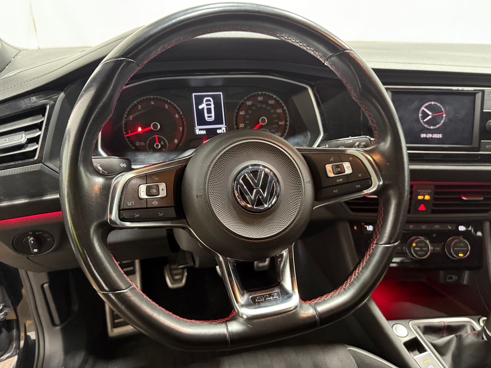 Thumbnail: 2019 Volkswagen Jetta - 5