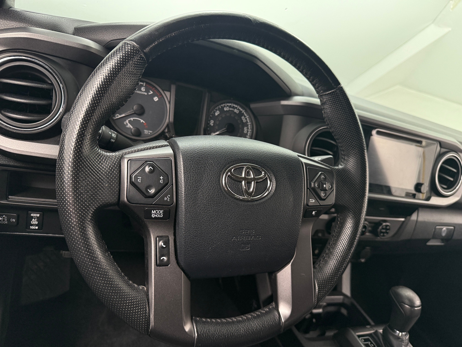 Thumbnail: 2016 Toyota Tacoma - 5