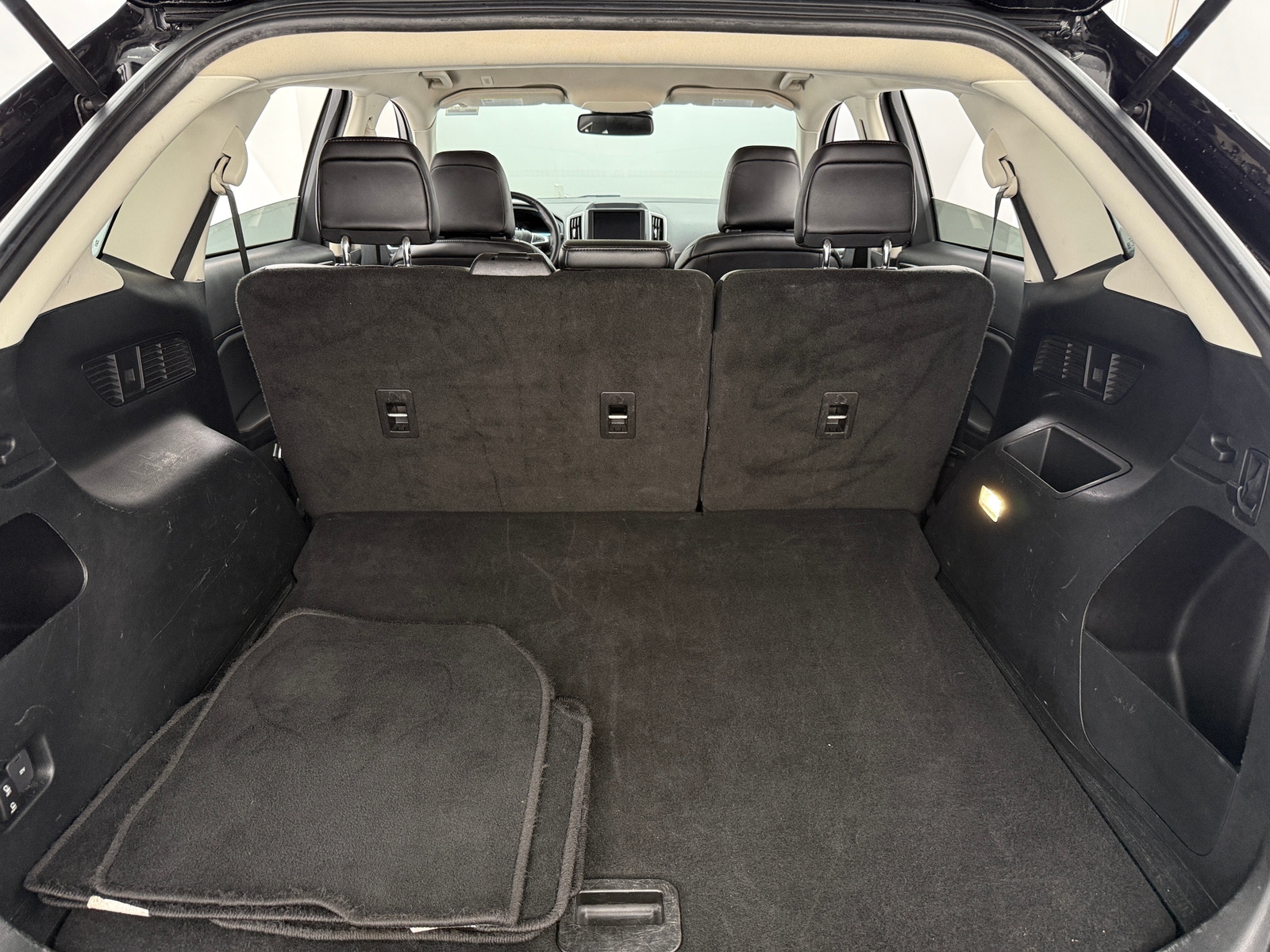 Thumbnail: 2023 Ford Edge - 6