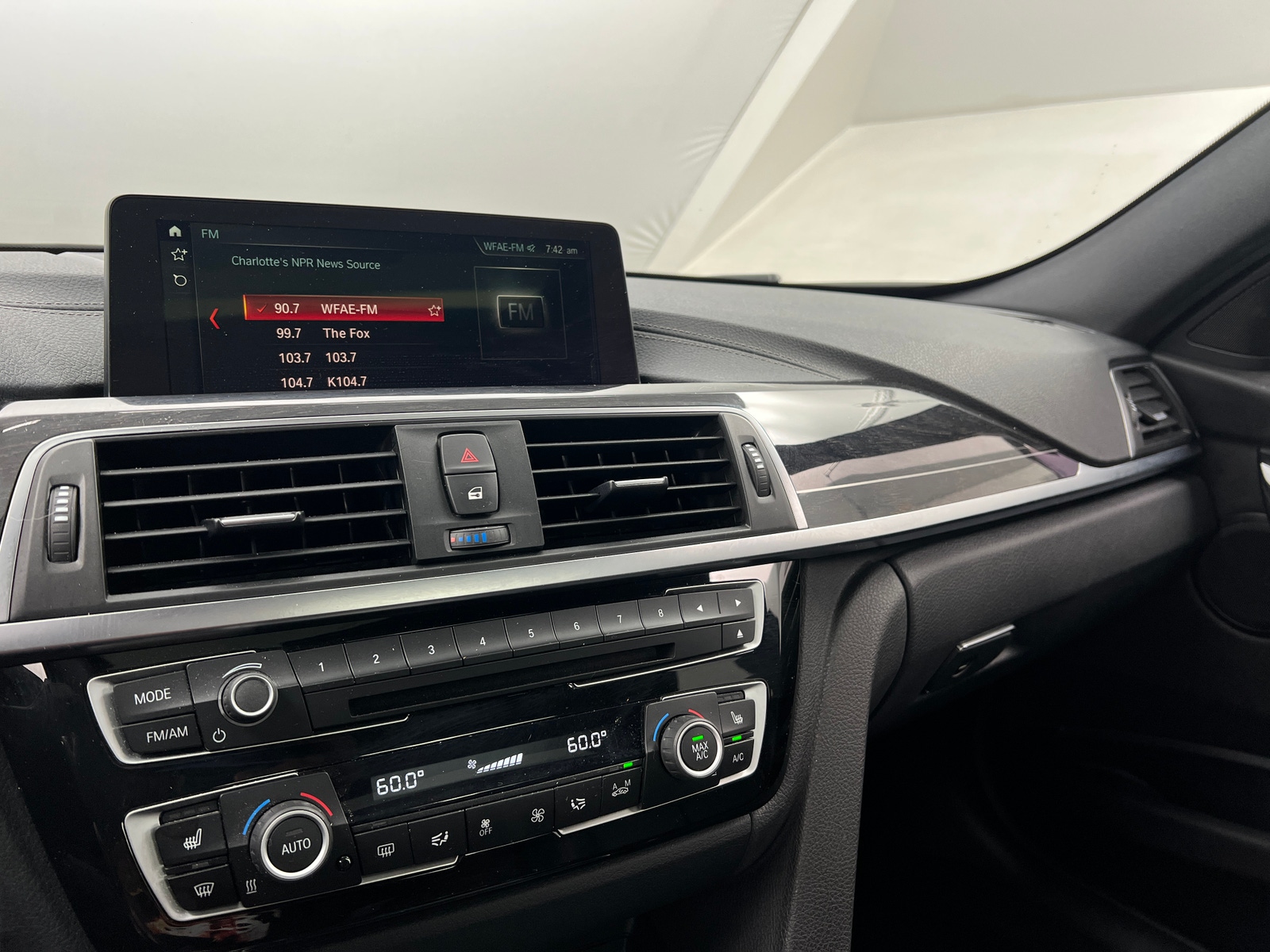Thumbnail: 2018 BMW 3 Series - 3