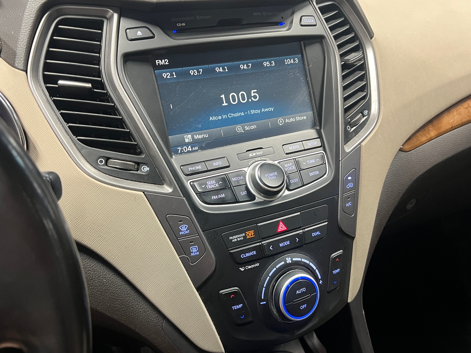 Thumbnail: 2014 Hyundai Santa Fe - 3