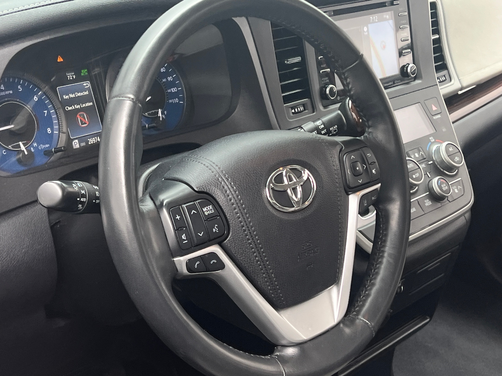 Thumbnail: 2020 Toyota Sienna - 4