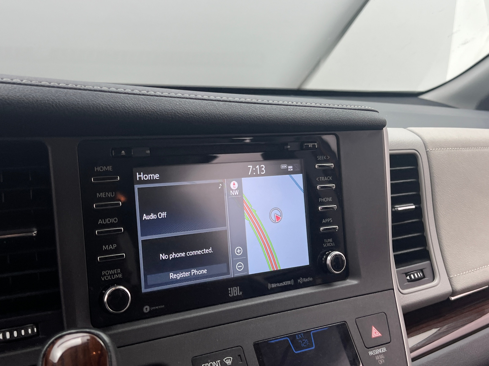 Thumbnail: 2020 Toyota Sienna - 3
