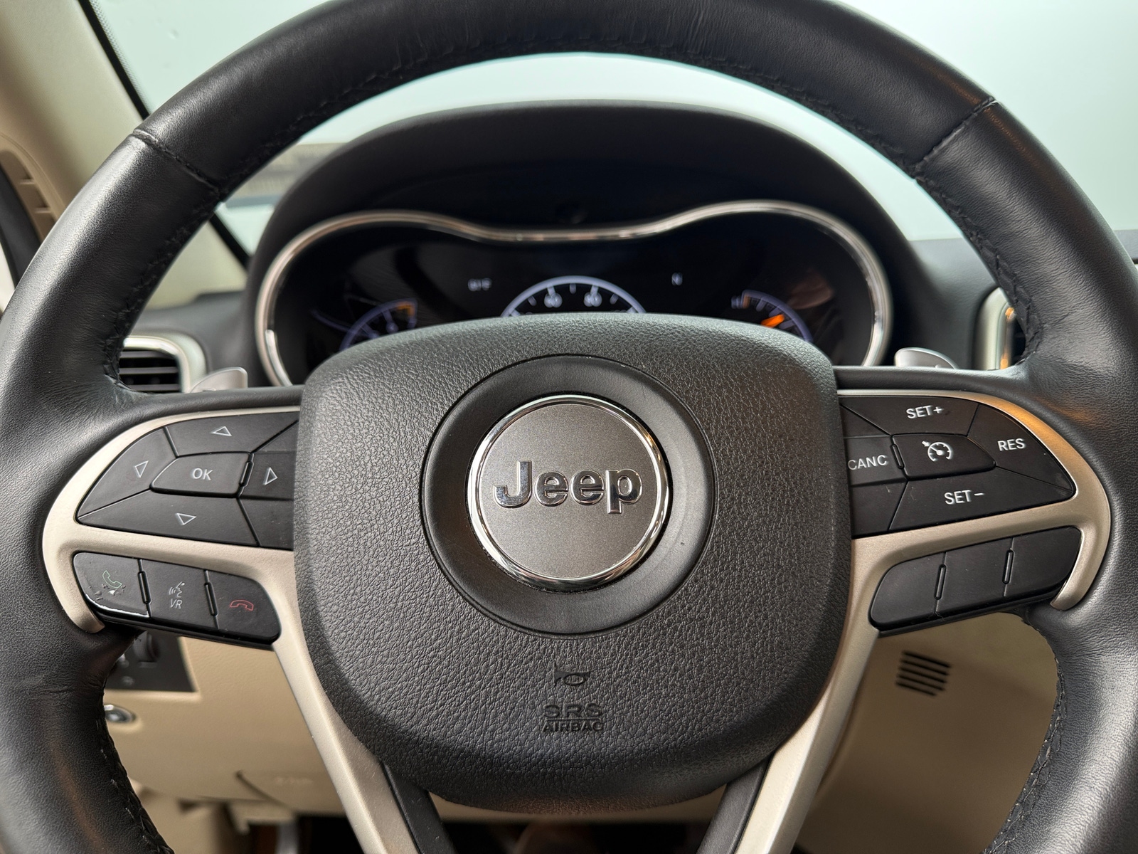 Thumbnail: 2015 Jeep Grand Cherokee - 4