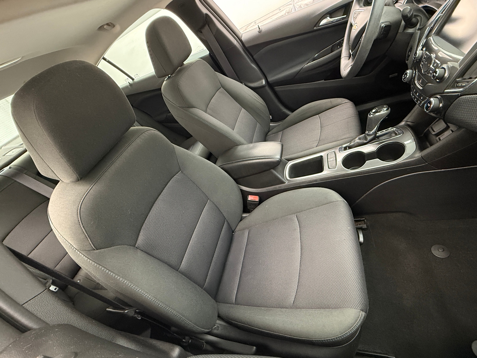 Thumbnail: 2016 Chevrolet Cruze - 2