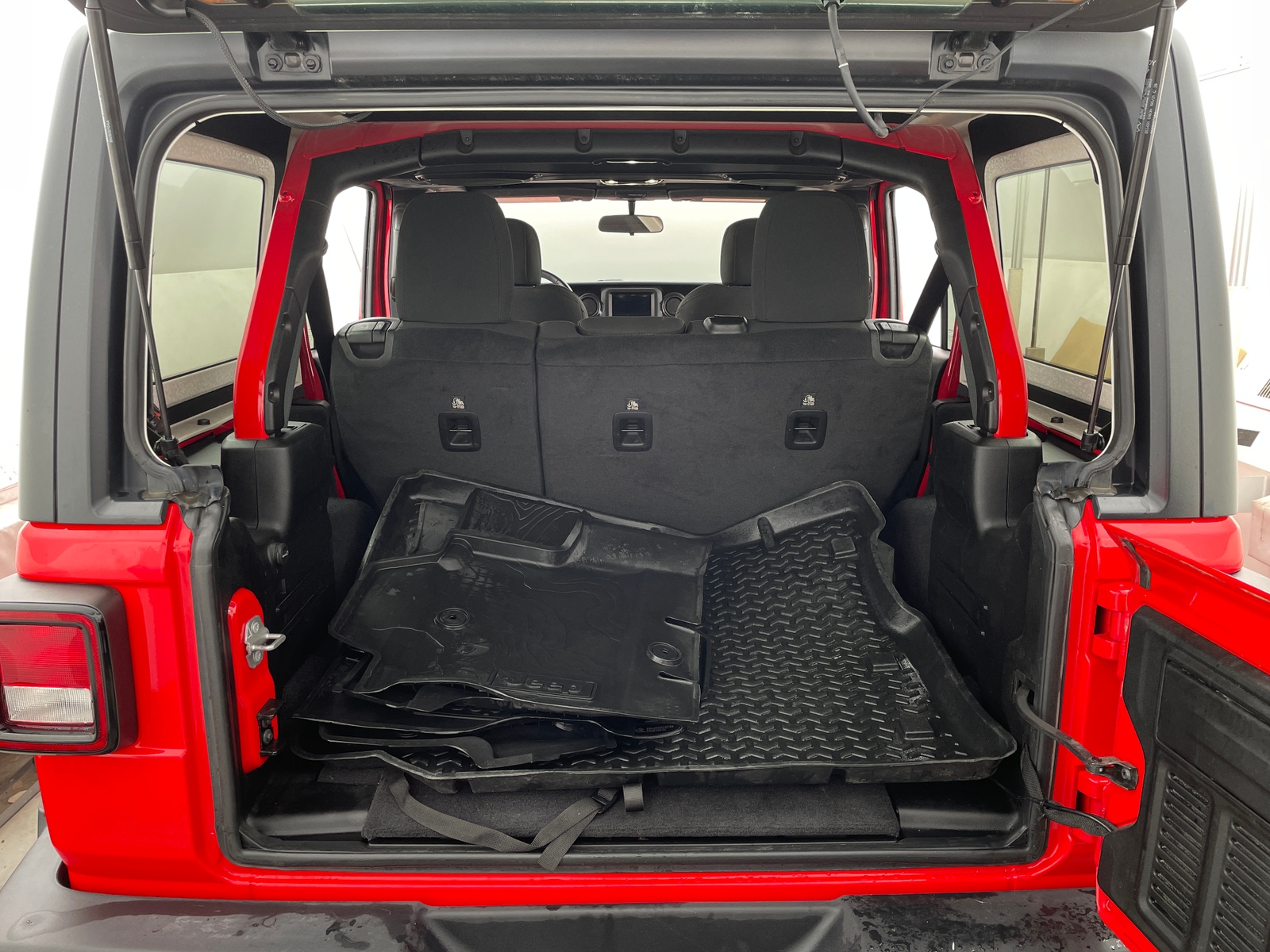 Thumbnail: 2021 Jeep Wrangler - 7