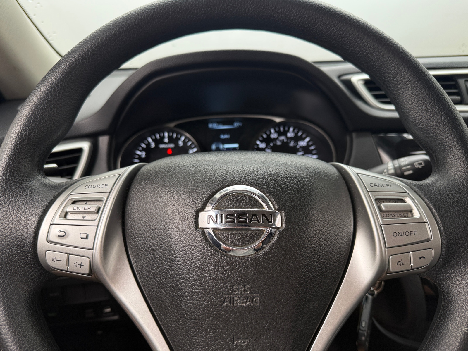Thumbnail: 2015 Nissan Rogue - 5