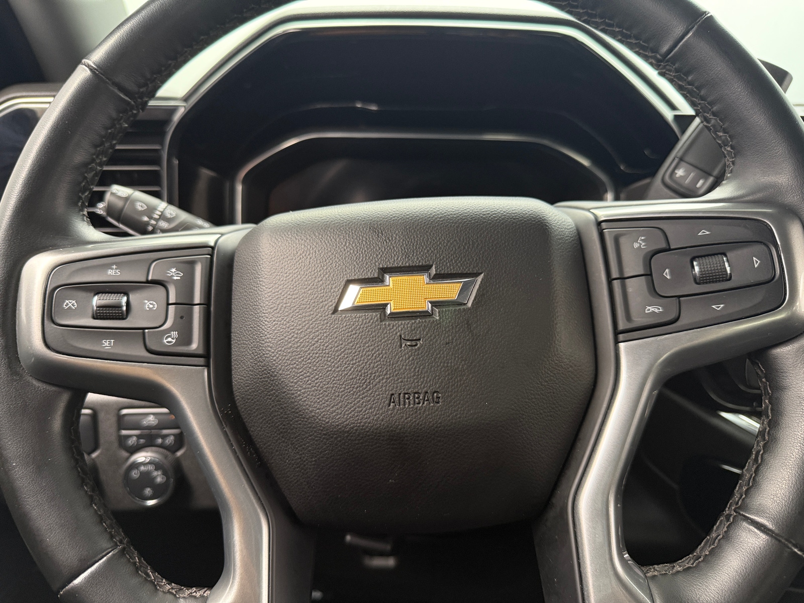 Thumbnail: 2024 Chevrolet Silverado 1500 - 5