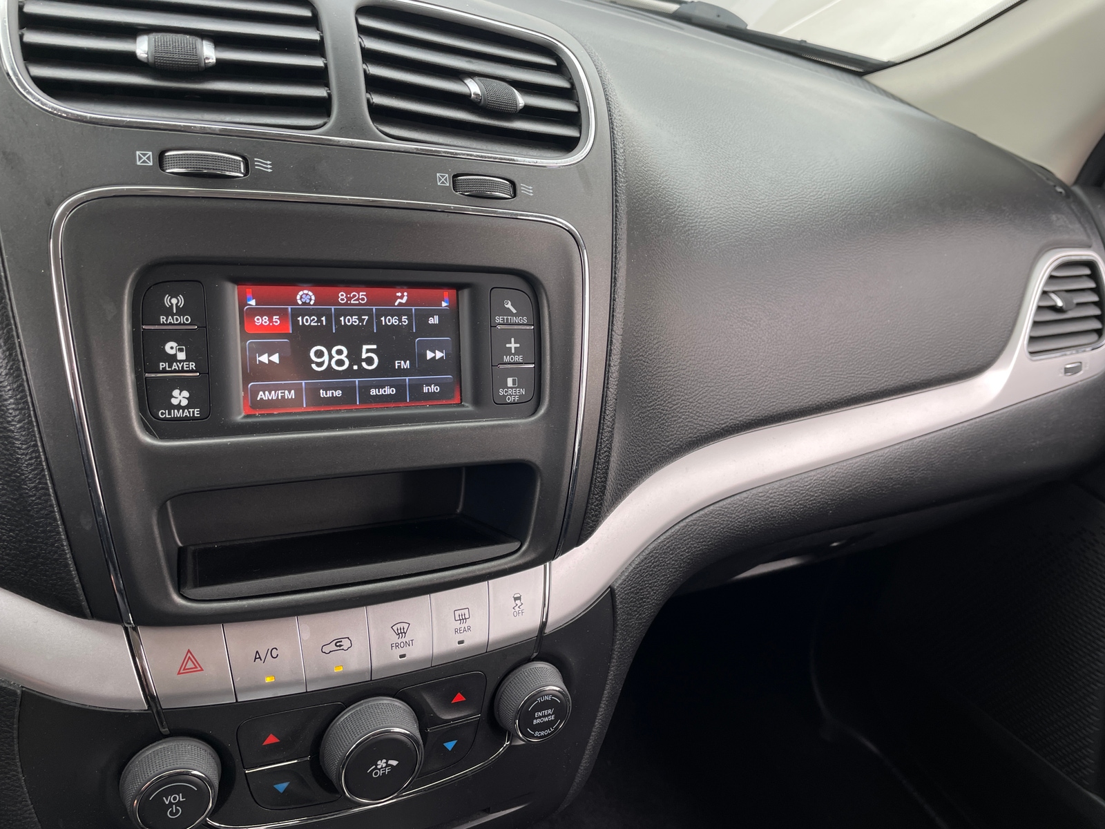 Thumbnail: 2019 Dodge Journey - 4