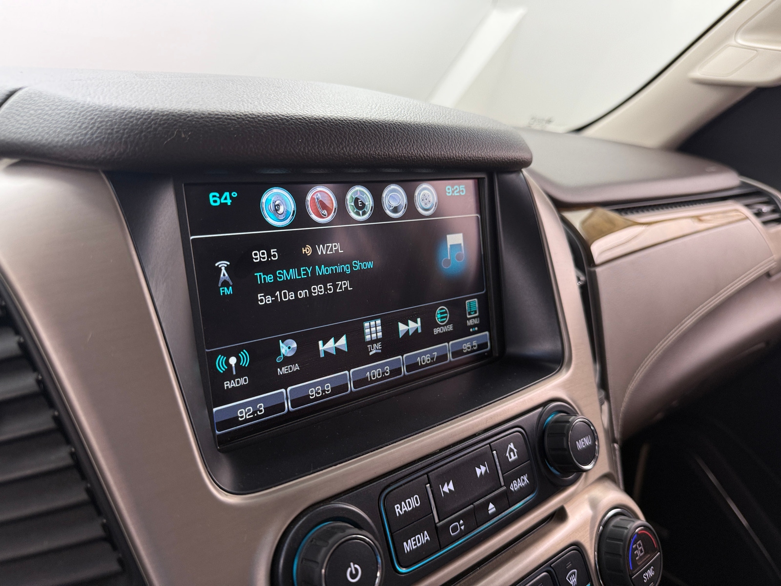 Thumbnail: 2017 GMC Yukon - 4