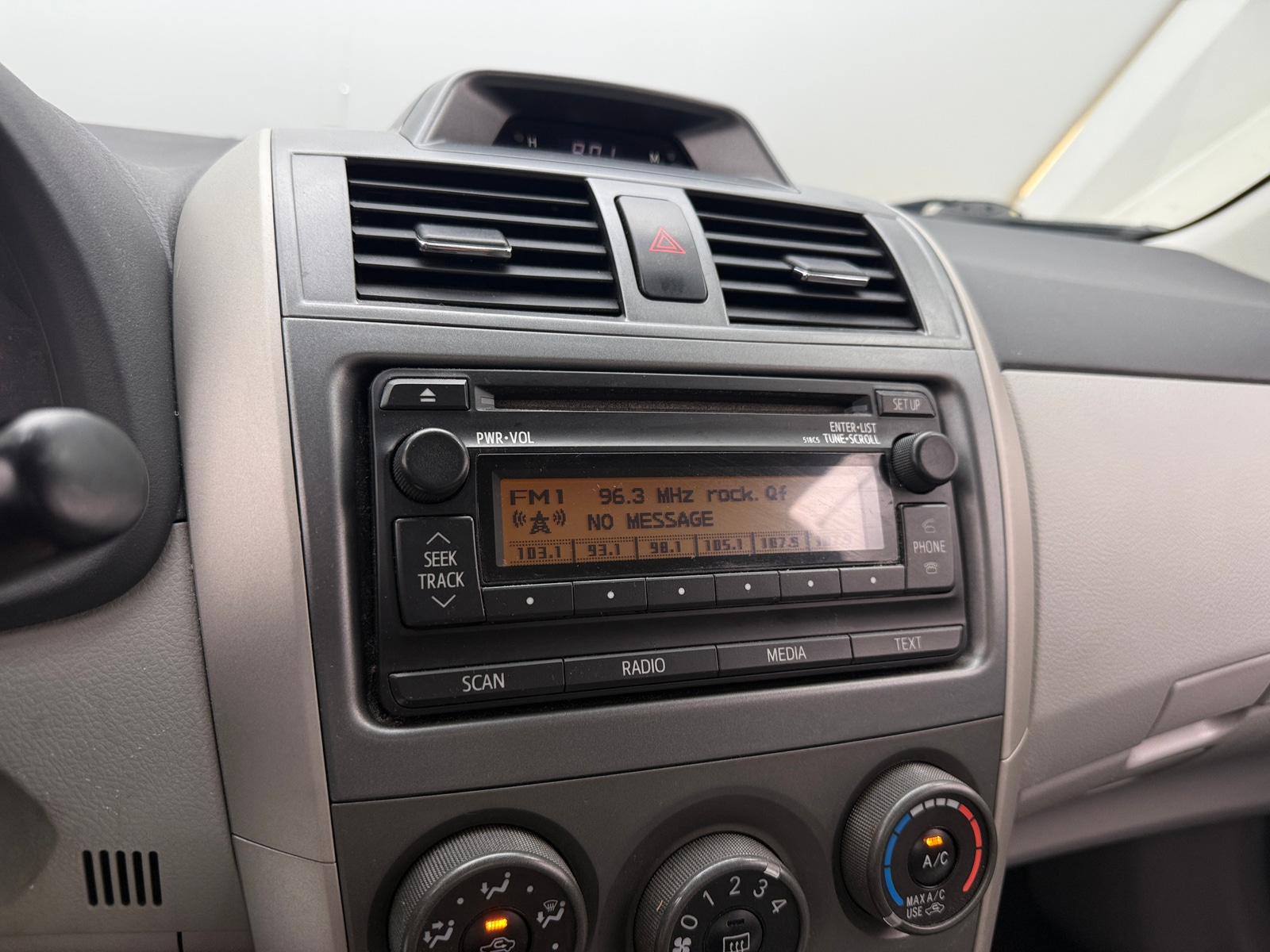 Thumbnail: 2012 Toyota Corolla - 4