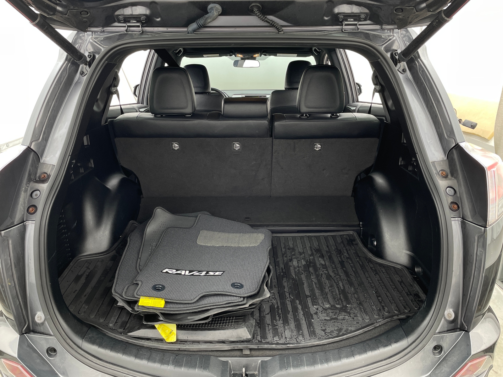 Thumbnail: 2018 Toyota RAV4 - 6