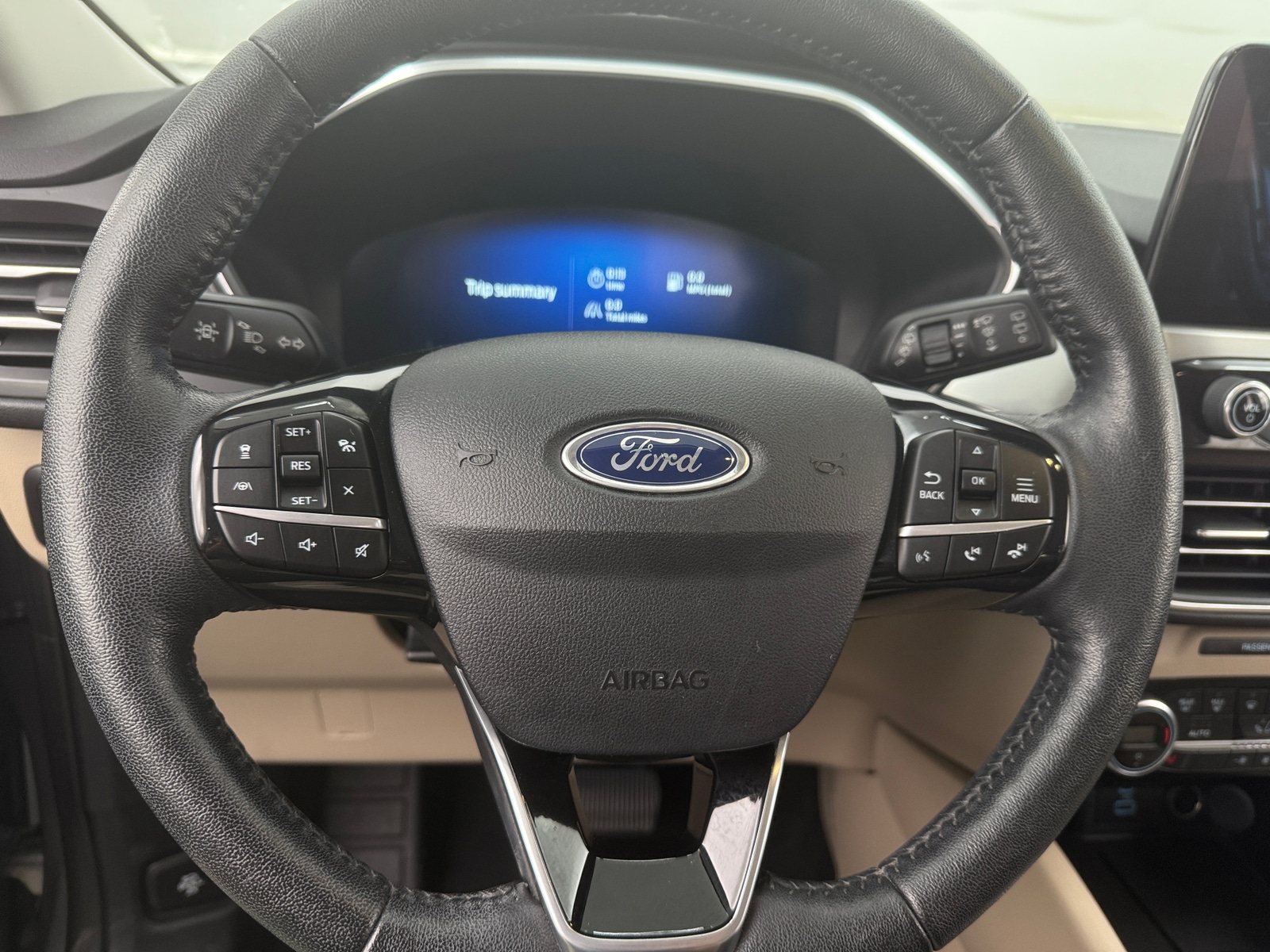 Thumbnail: 2021 Ford Escape - 4