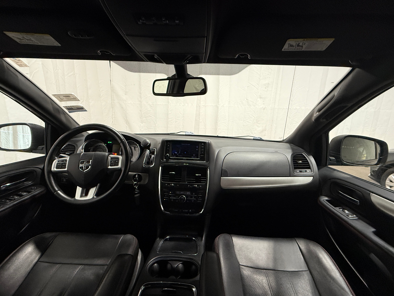 Thumbnail: 2018 Dodge Grand Caravan - 2