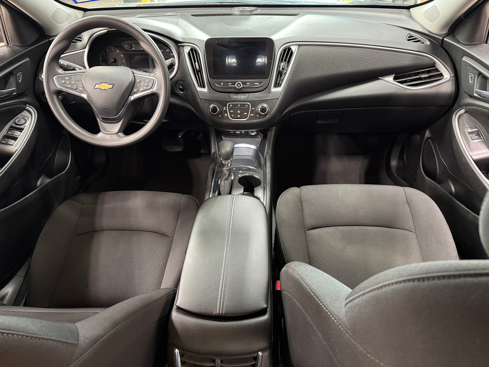 Thumbnail: 2024 Chevrolet Malibu - 3