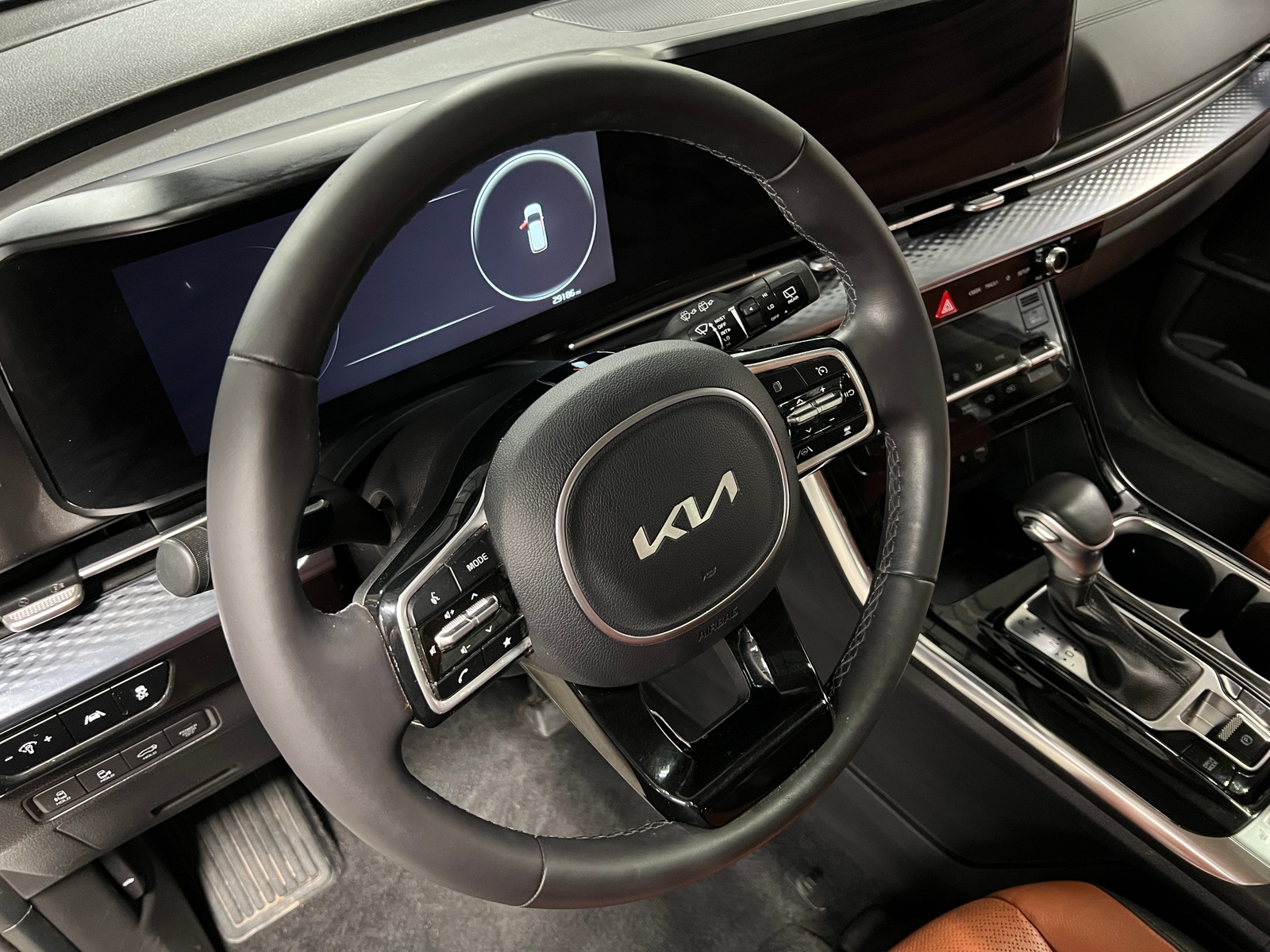 Thumbnail: 2024 Kia Carnival - 4