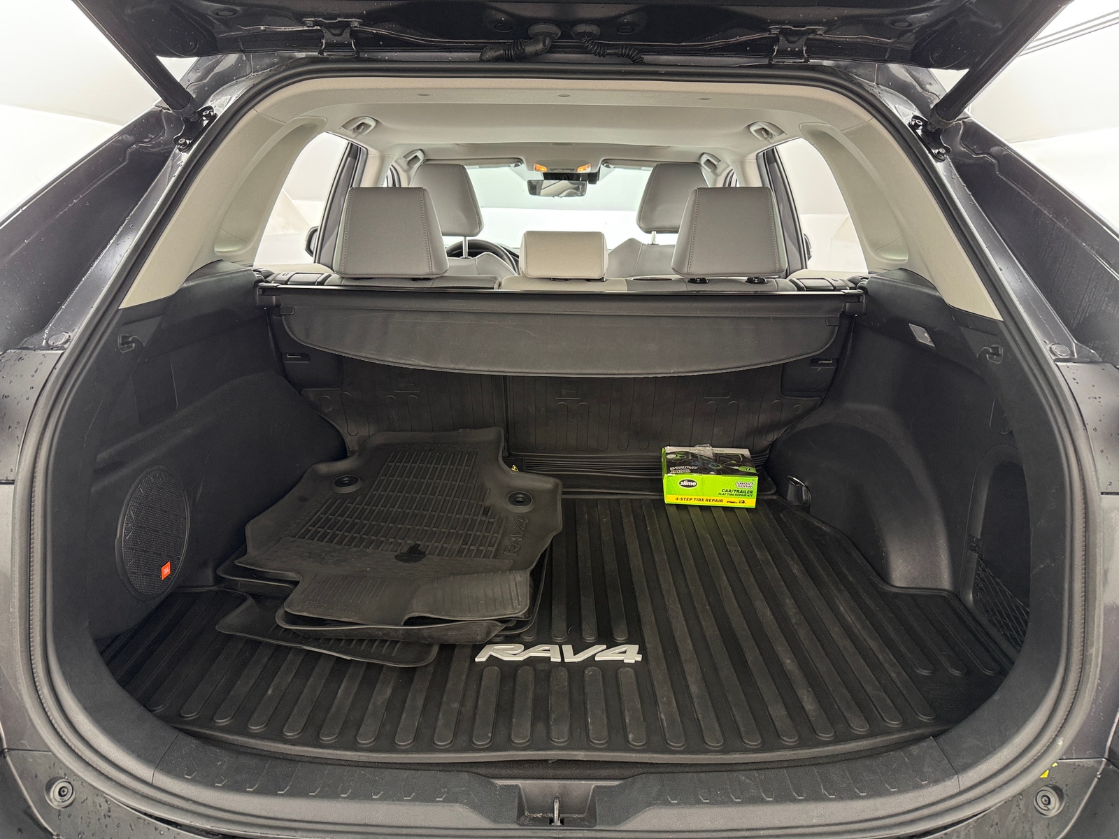 Thumbnail: 2021 Toyota RAV4 - 6